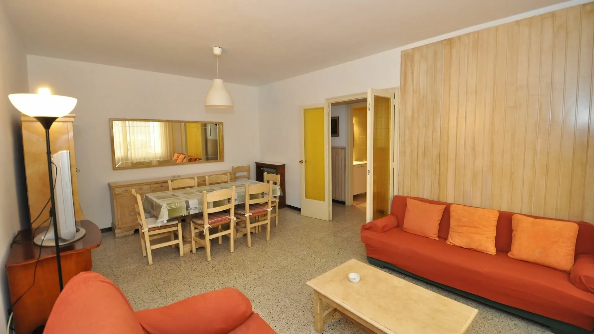 Townhouse Plaza Paris Villa Lloret de Mar